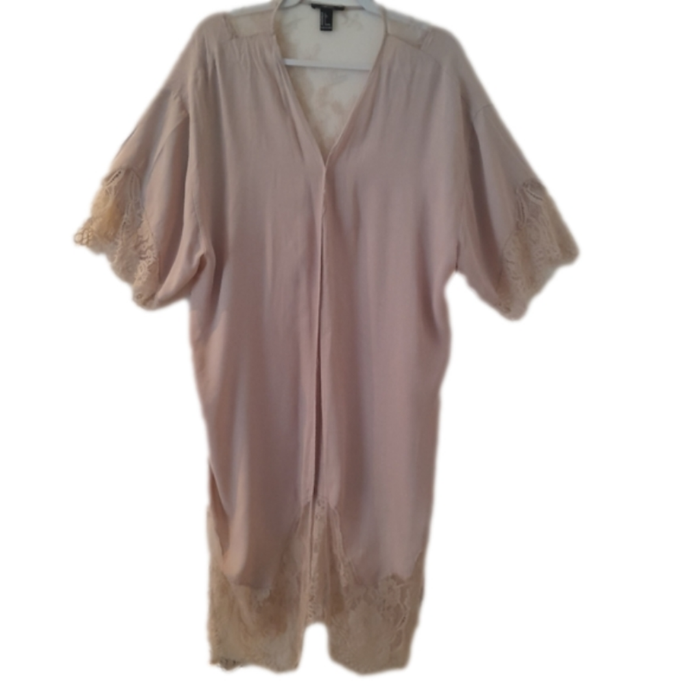 Forever 21 Lingerier Lace trimmed Open Duster Sz L  Salmon Beige